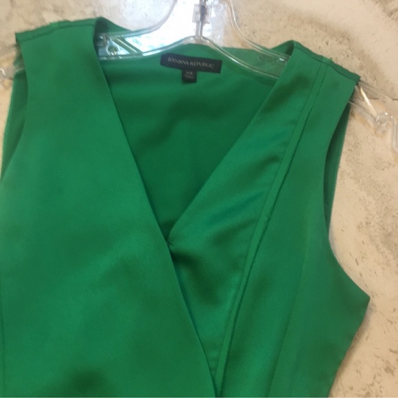 Banana Republic Wrap Dress 👗 - Picture 2 of 4